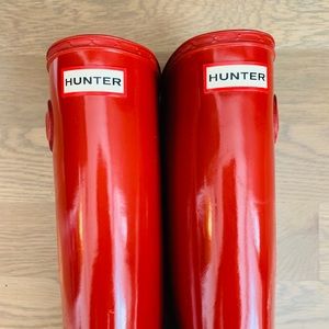 NWOT Hunter High Gloss Waterproof Military Red